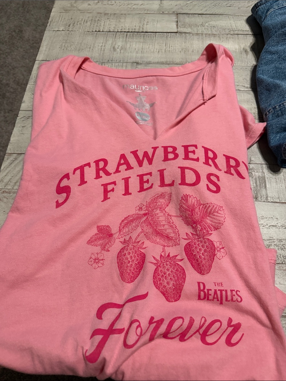 Maurice’s women’s graphic tees sizes large and XL